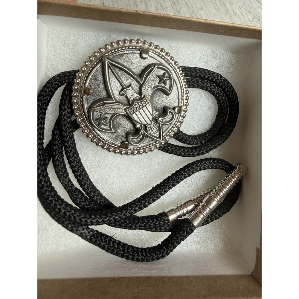 Vintage BSA Boy Scouts America Eagle Fleur de Lis Silver Tone Bolo Tie